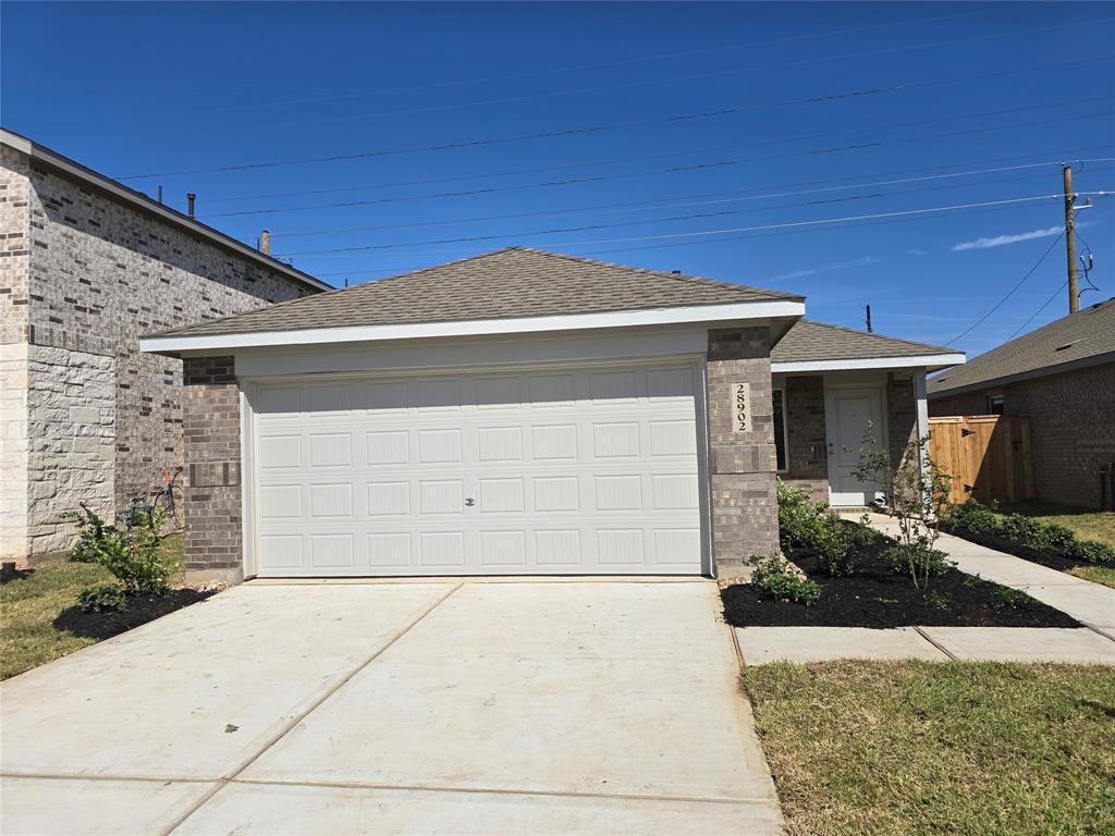 26818 Feather Reed Drive, Katy, Texas image 2