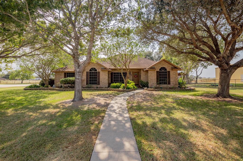 139 Longview Drive, Victoria, Texas image 1