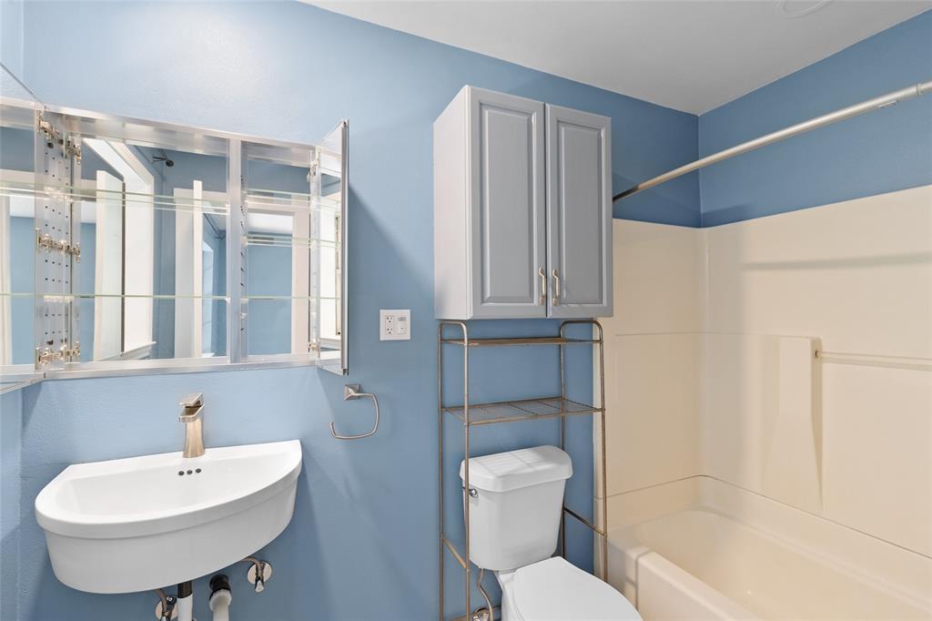 312 Mary Avenue, Huntsville, Texas image 23