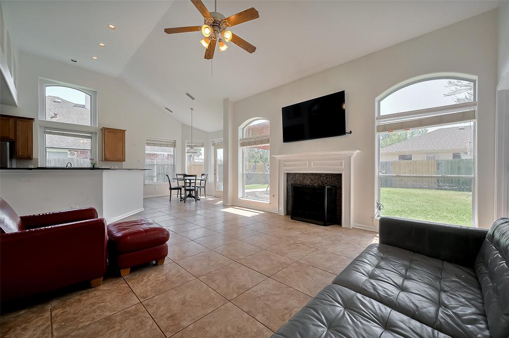17915 Oak Park Bend Lane, Cypress, Texas image 12