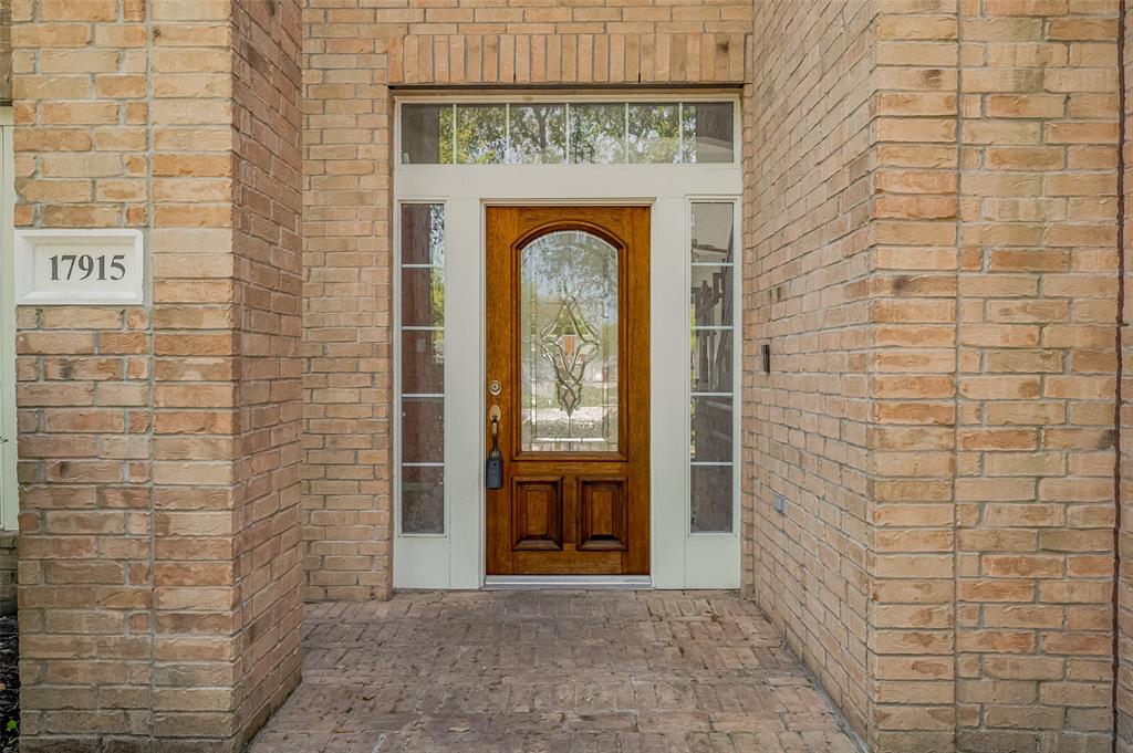 17915 Oak Park Bend Lane, Cypress, Texas image 4