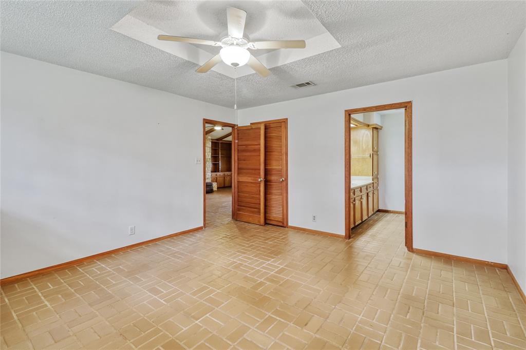 2187 Twin Lakes Boulevard, West Columbia, Texas image 15