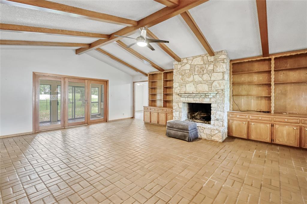 2187 Twin Lakes Boulevard, West Columbia, Texas image 6