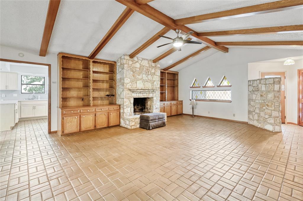 2187 Twin Lakes Boulevard, West Columbia, Texas image 7