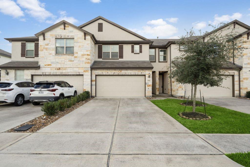 7114 Fannin Street, Pearland, Texas image 2