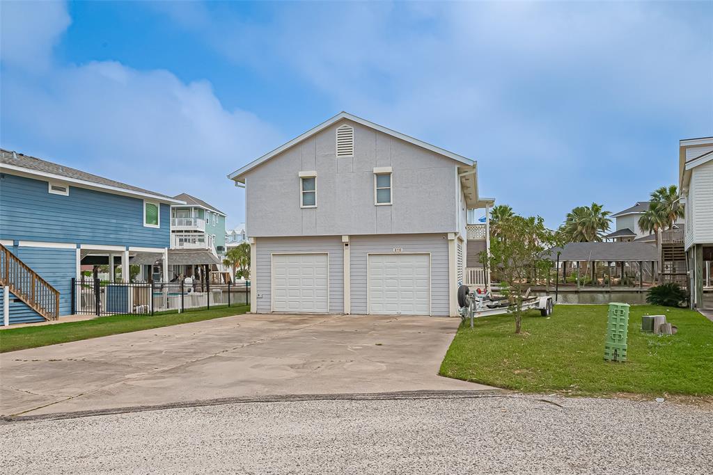 210 Sampan Drive