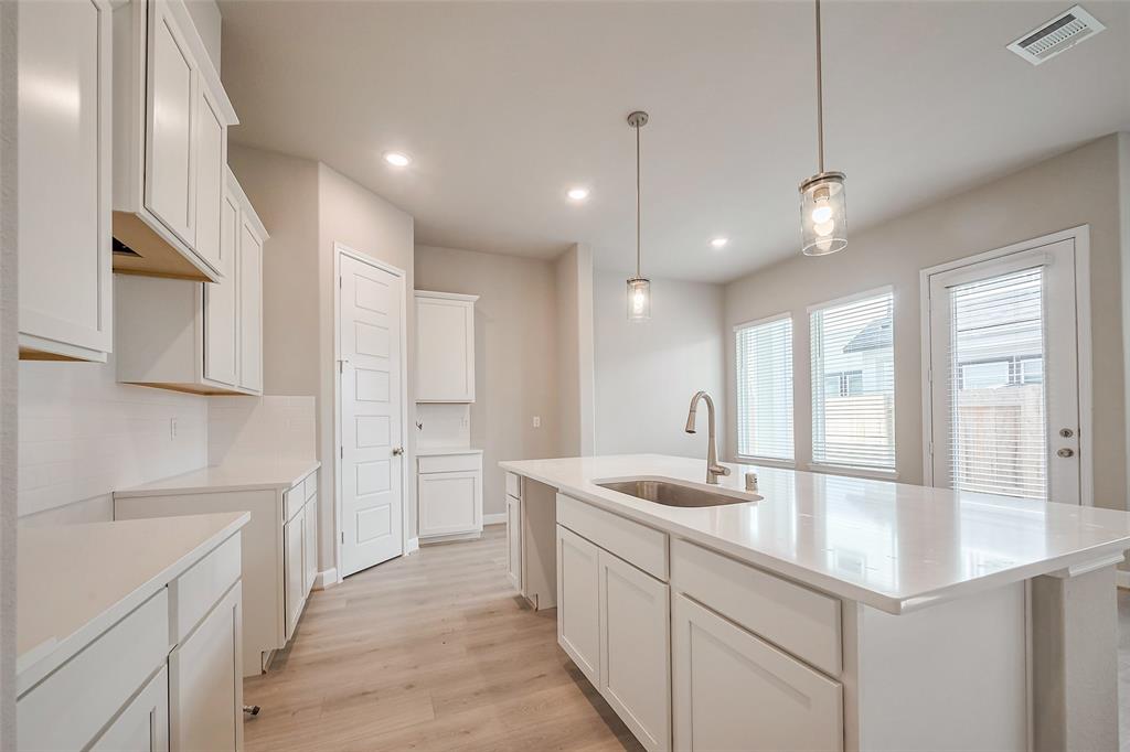 8926 Grovner Place, Houston, Texas image 16