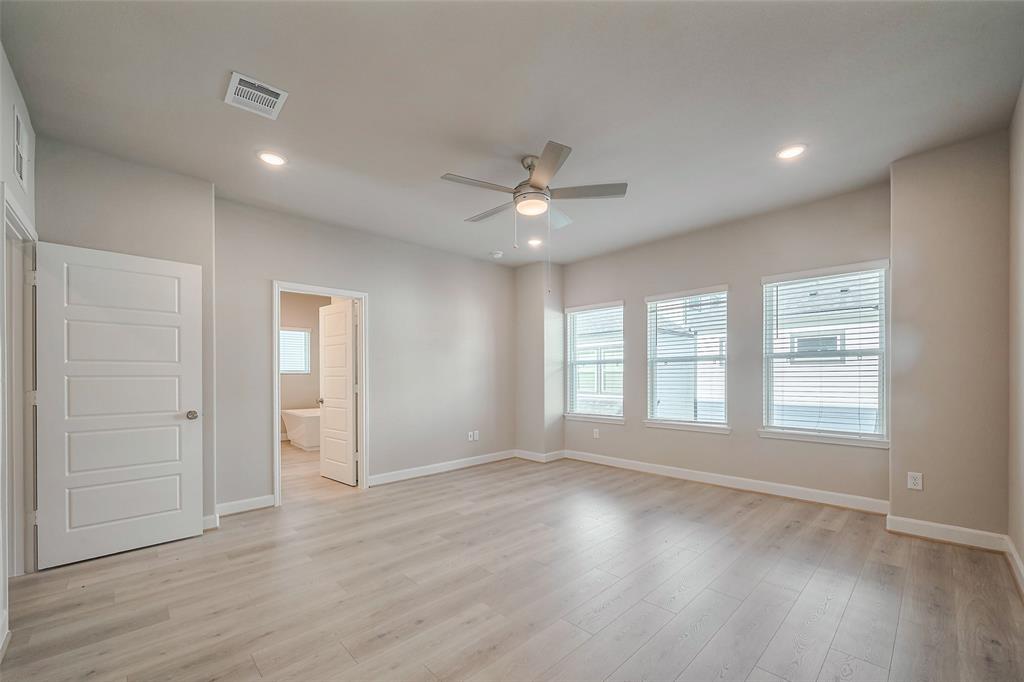 8926 Grovner Place, Houston, Texas image 24