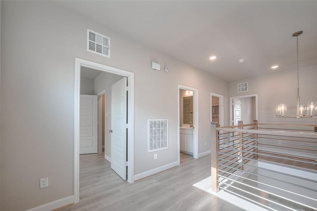 8926 Grovner Place, Houston, Texas image 37