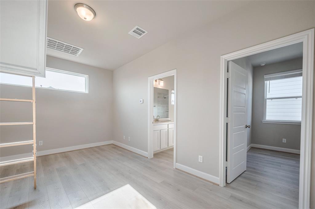 8926 Grovner Place, Houston, Texas image 41