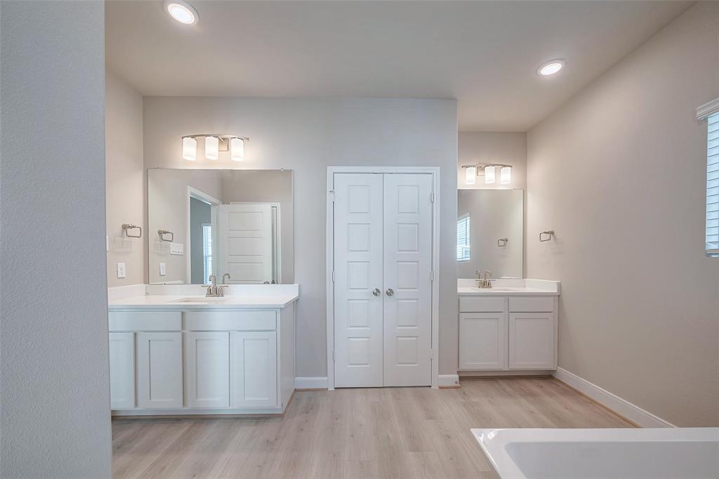 8926 Grovner Place, Houston, Texas image 30