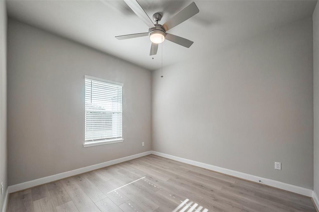 8926 Grovner Place, Houston, Texas image 38