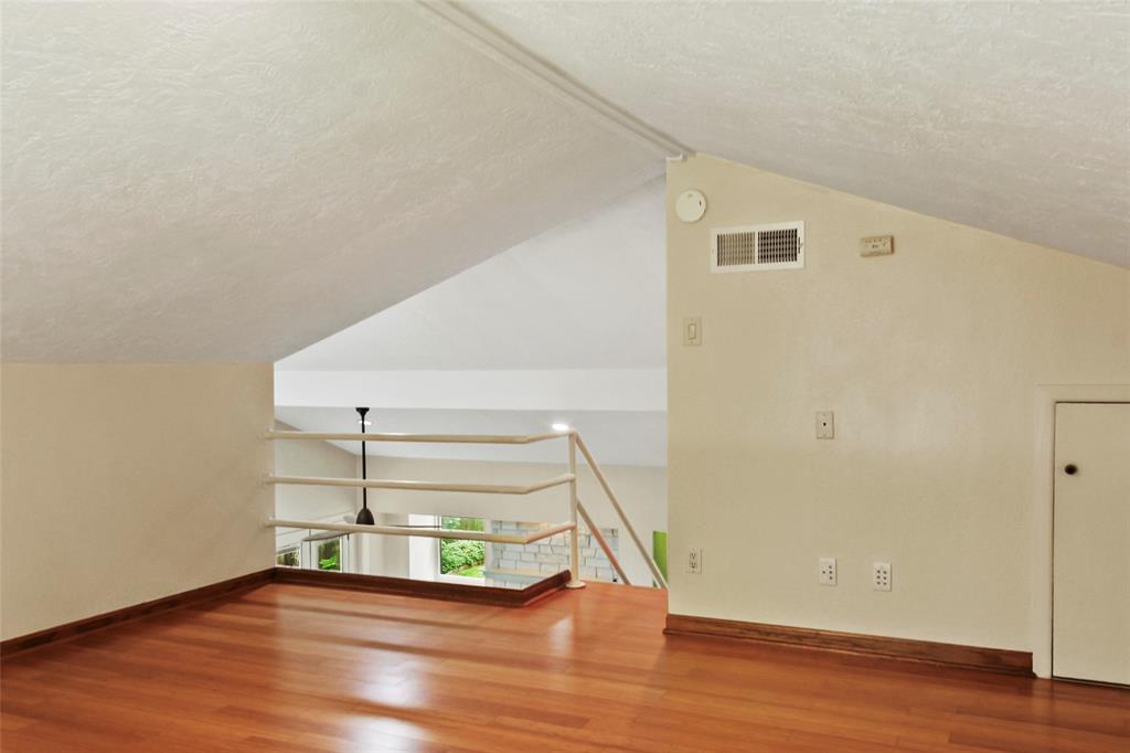 1216 Pin Oak Drive, Dickinson, Texas image 25