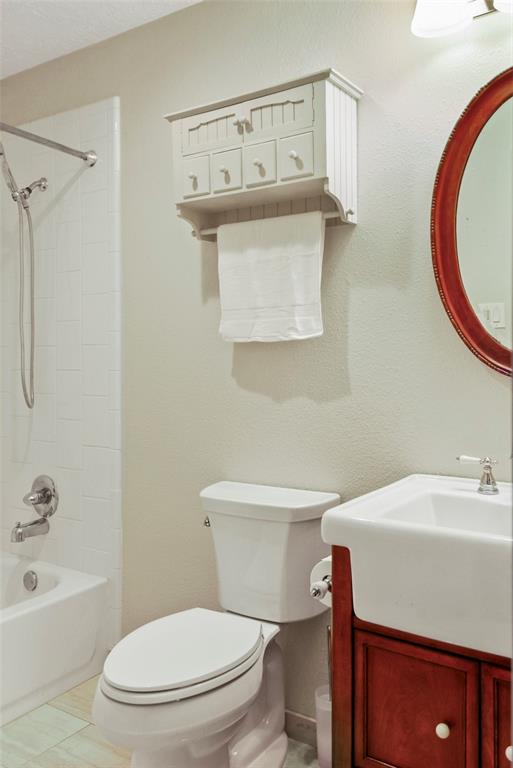 1216 Pin Oak Drive, Dickinson, Texas image 15