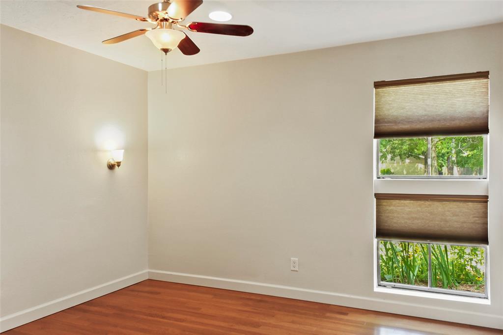 1216 Pin Oak Drive, Dickinson, Texas image 14