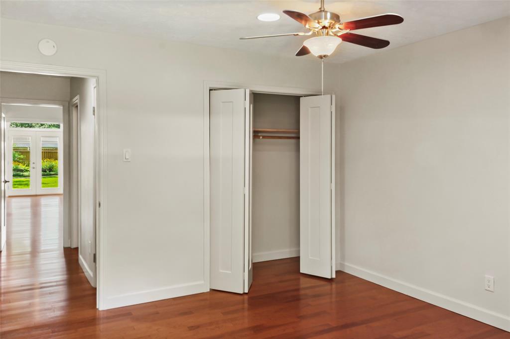 1216 Pin Oak Drive, Dickinson, Texas image 13