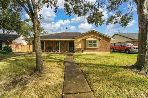 A home in League City