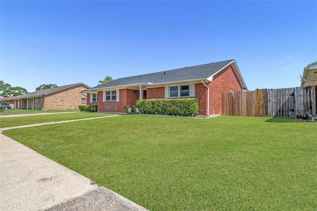 802 Birdsong Drive