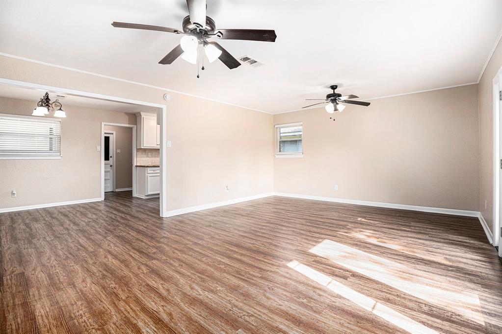 2231 Oboe Trail, League City, Texas image 5