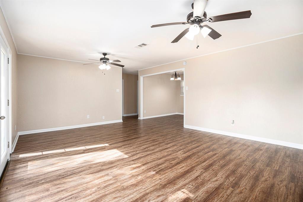 2231 Oboe Trail, League City, Texas image 6