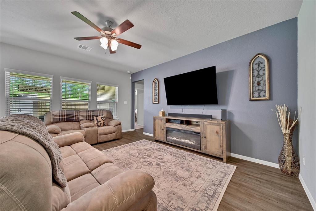 922 Golden Willow Lane, Conroe, Texas image 13