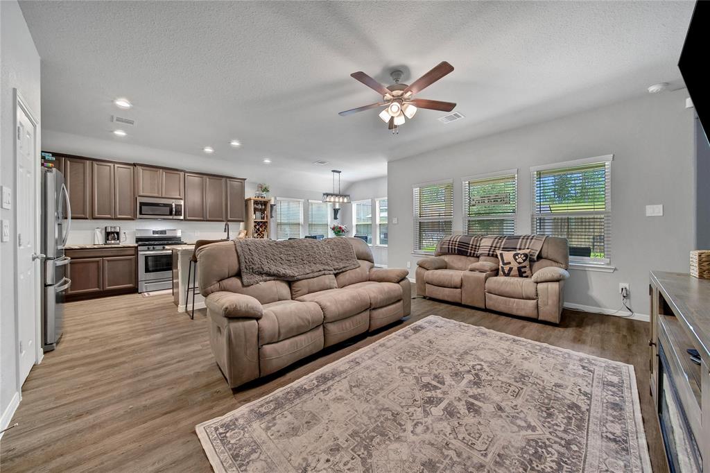 922 Golden Willow Lane, Conroe, Texas image 12