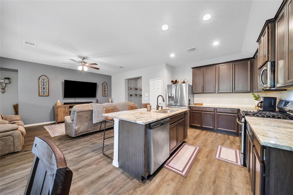922 Golden Willow Lane, Conroe, Texas image 19