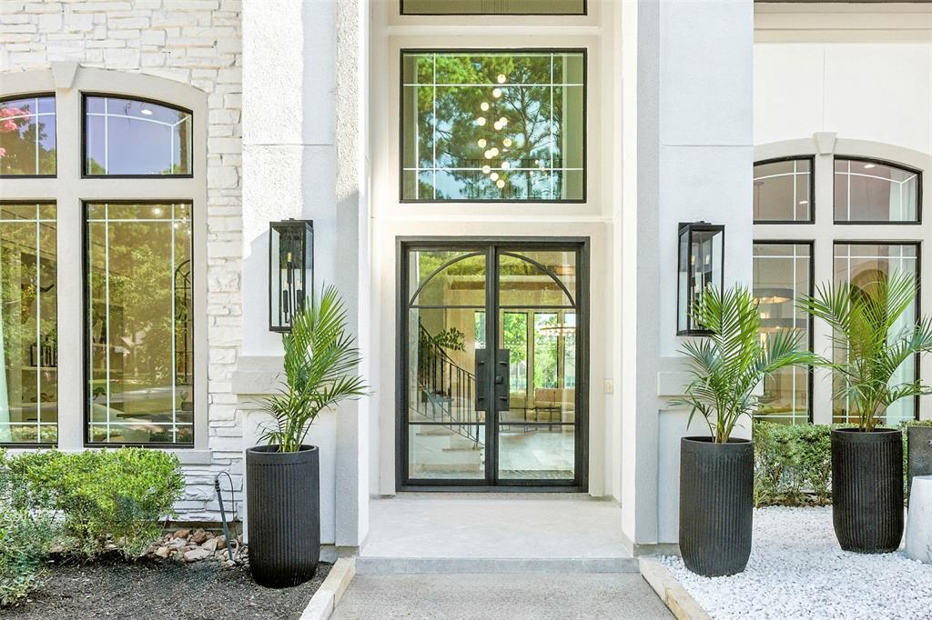 11416 Lake Oak Drive