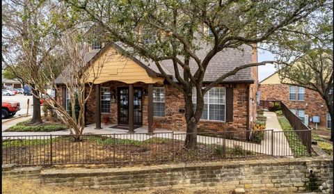 Condo For Rent - 1400 Eldorado Pkwy Pkwy<br/> McKinney, TX 75069