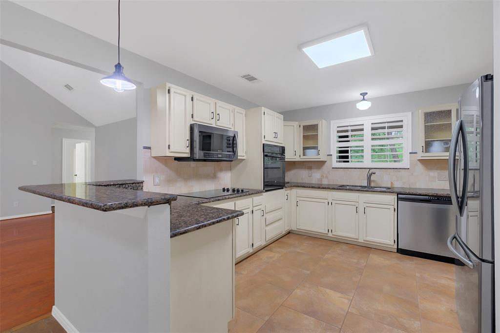 22503 Rainfern Drive, Magnolia, Texas image 19