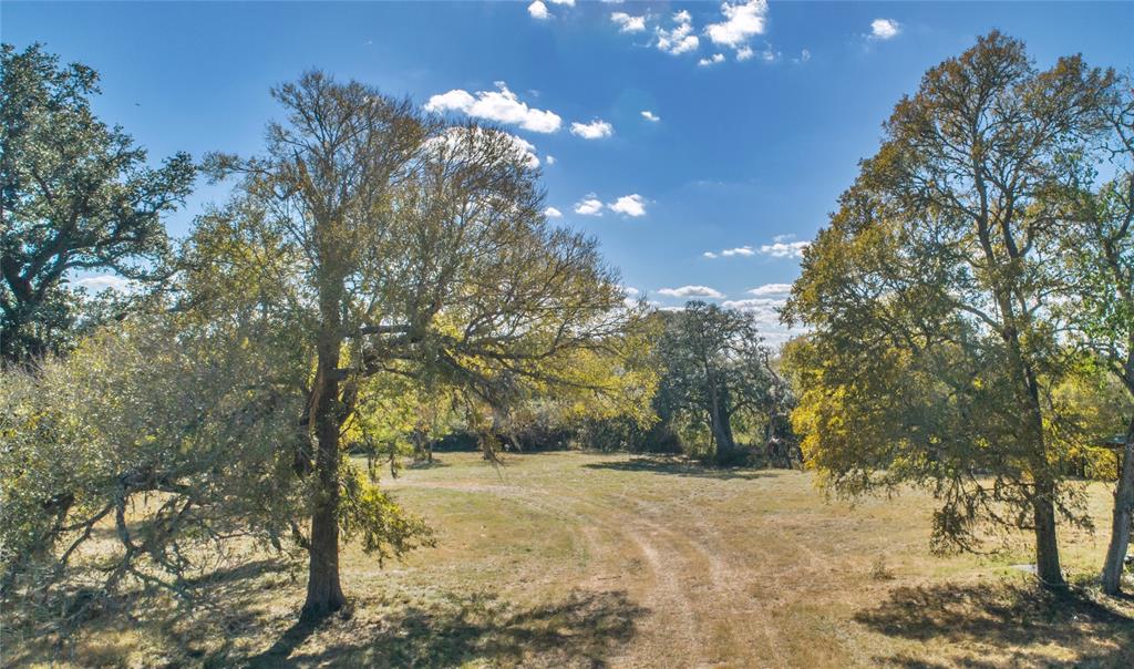 7462 County Road 284, Edna, Texas image 11