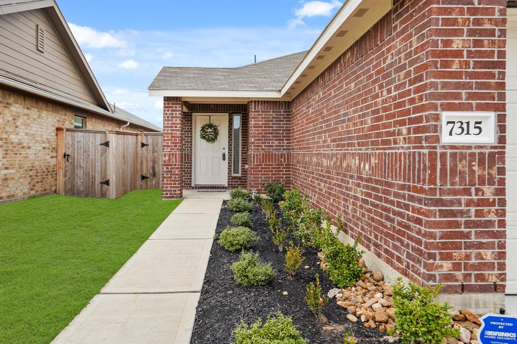 7315 Gorrion Drive, Katy, Texas image 5