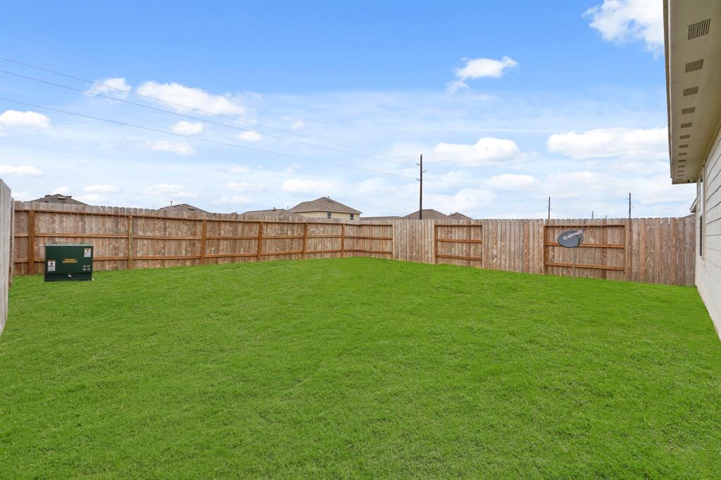 7315 Gorrion Drive, Katy, Texas image 27