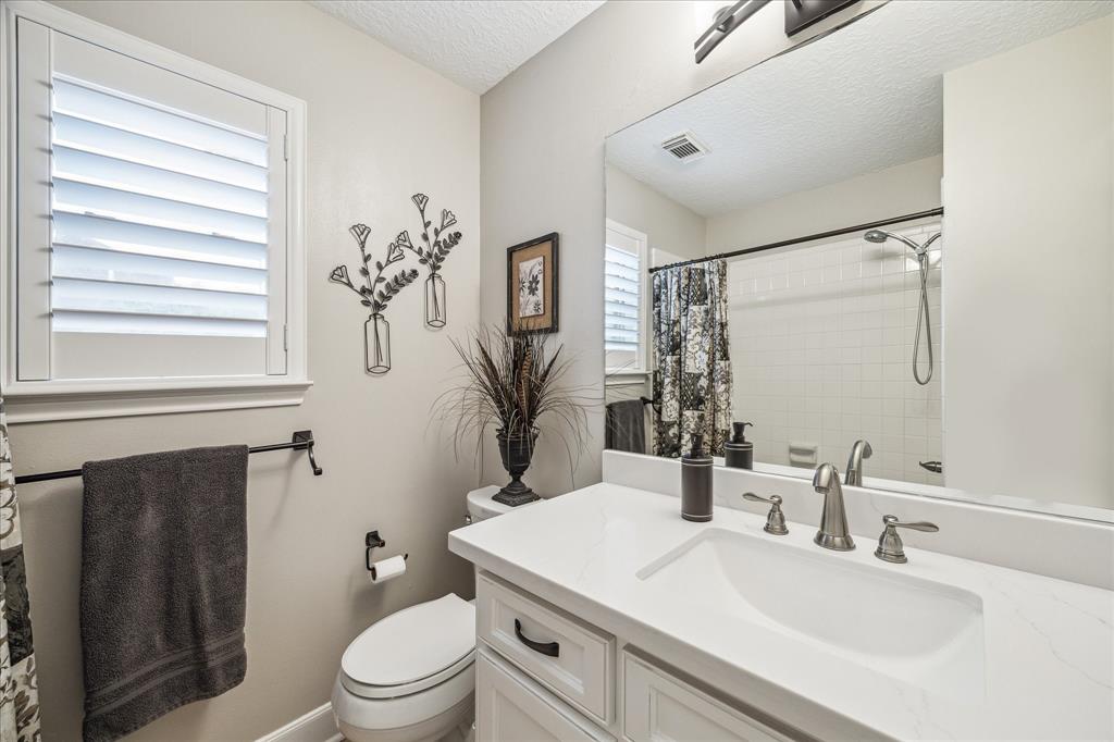 1211 Wood Haven Court, Sugar Land, Texas image 16