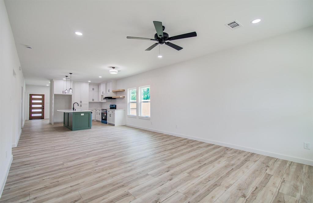 226 Glencairn Court, Houston, Texas image 14