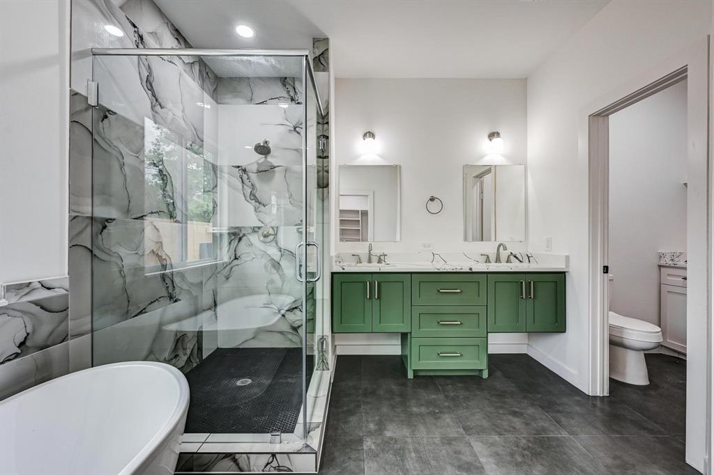 226 Glencairn Court, Houston, Texas image 23