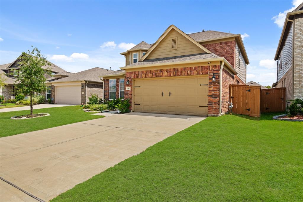 5411 Rustic Ruby Drive, Brookshire, Texas image 2