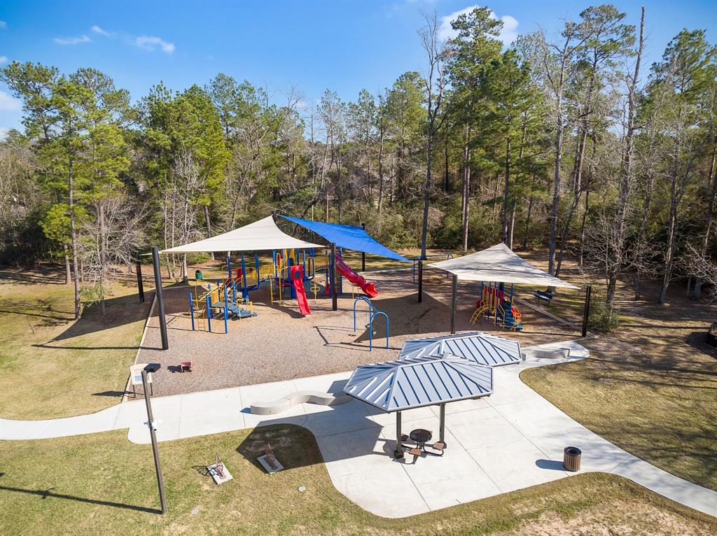 24807 Thorton Knolls Drive, Spring, Texas image 36