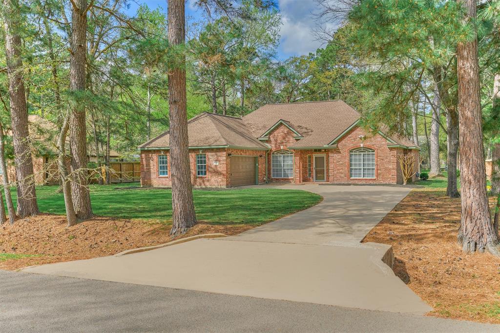 411 Fairbanks Drive, Magnolia, Texas image 1