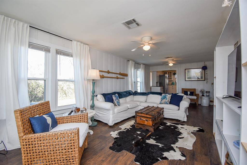 314 E Bayshore Drive, Palacios, Texas image 7