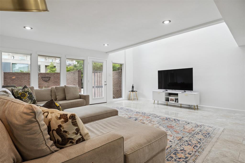 2321 Steel Street, Houston, Texas image 14