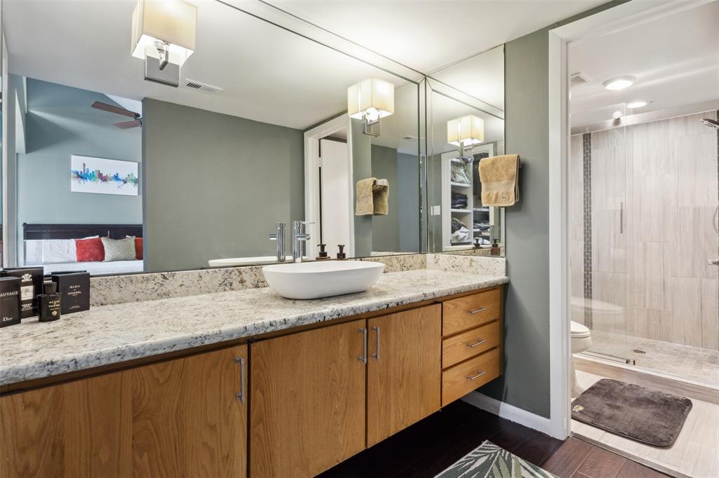 2321 Steel Street, Houston, Texas image 34