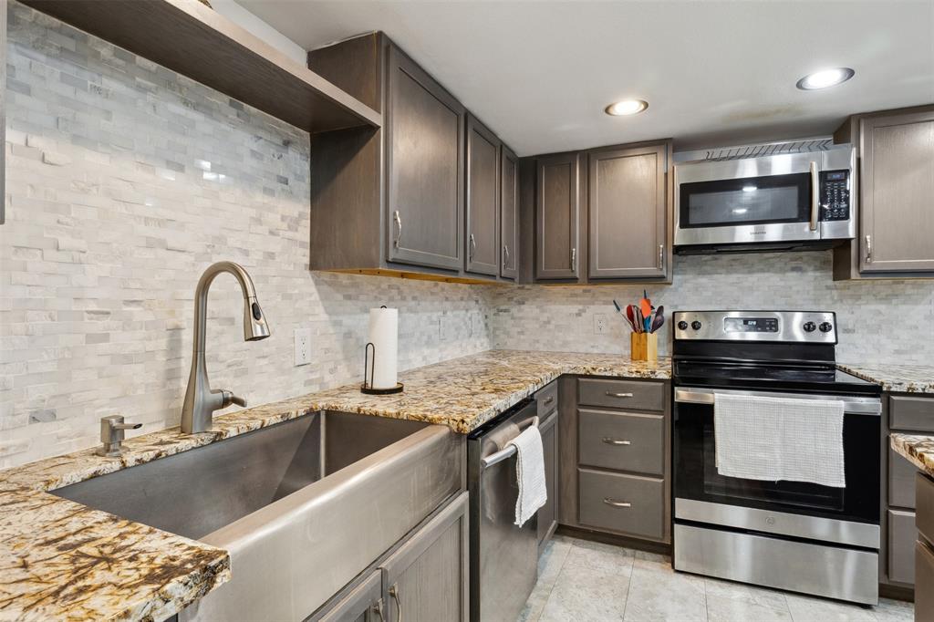 2321 Steel Street, Houston, Texas image 21
