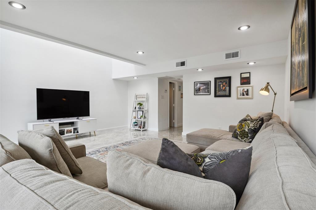 2321 Steel Street, Houston, Texas image 12