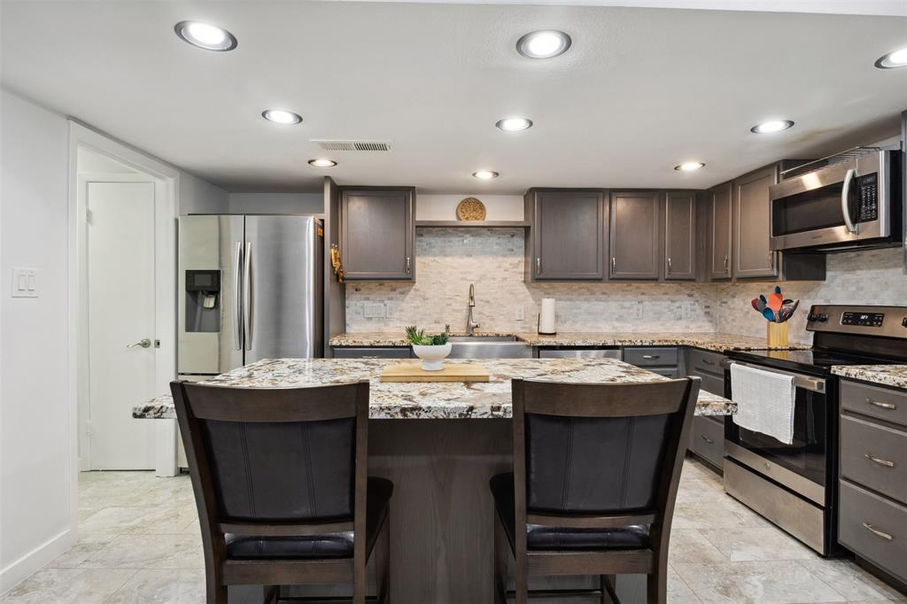 2321 Steel Street, Houston, Texas image 19
