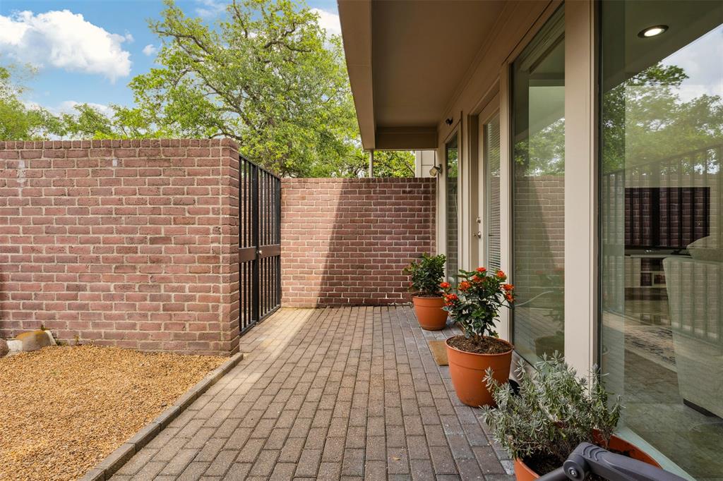 2321 Steel Street, Houston, Texas image 10