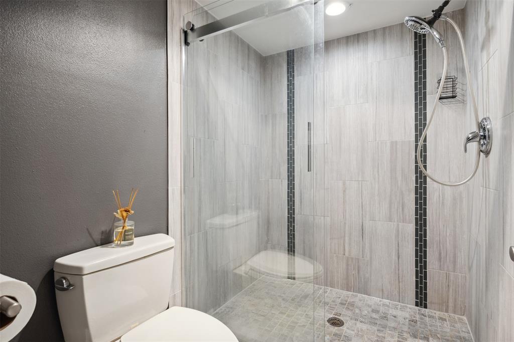 2321 Steel Street, Houston, Texas image 35
