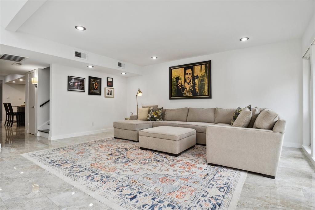 2321 Steel Street, Houston, Texas image 15