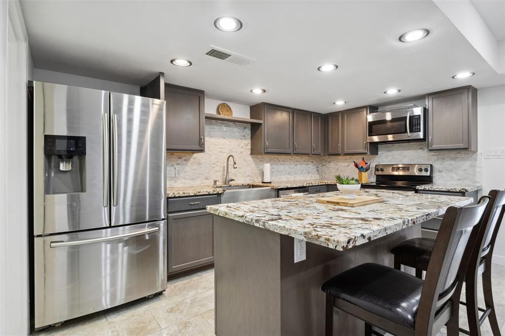 2321 Steel Street, Houston, Texas image 22