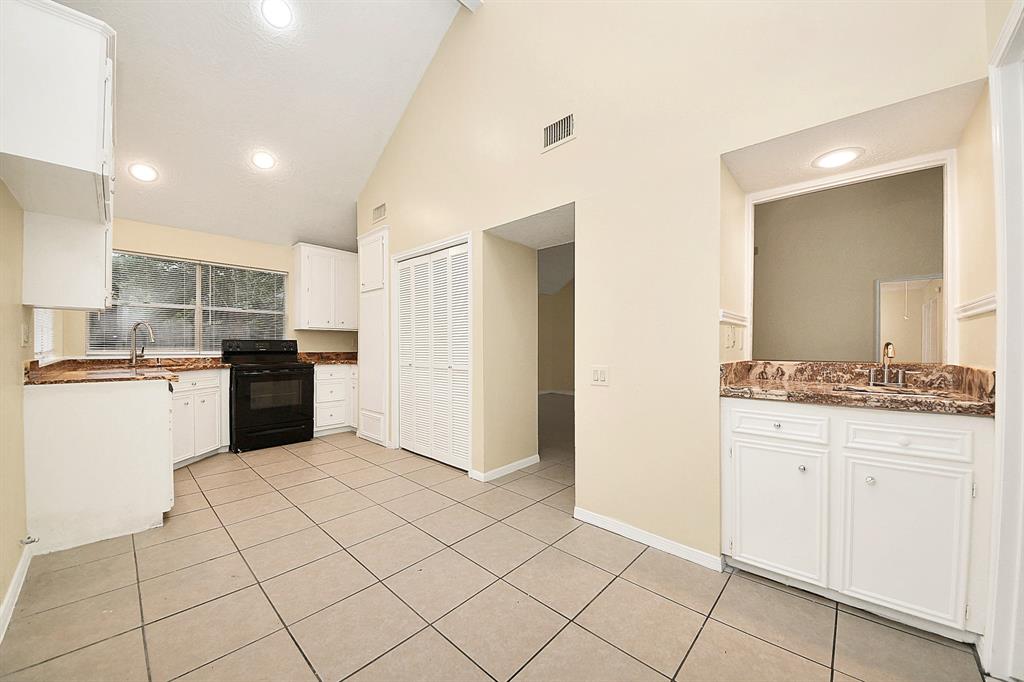 210 Squires Bend, Stafford, Texas image 21